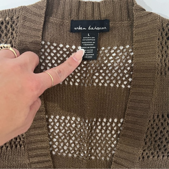 Urban behavior women’s Knitted Hollow Out Vest , Small, Brown, V-neckline, cute - Picture 5 of 9